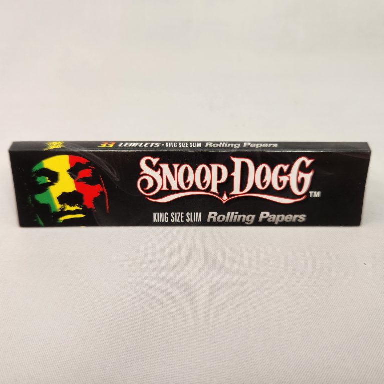 Snoop Dogg Rolling Papers – King Size Slim against a white background